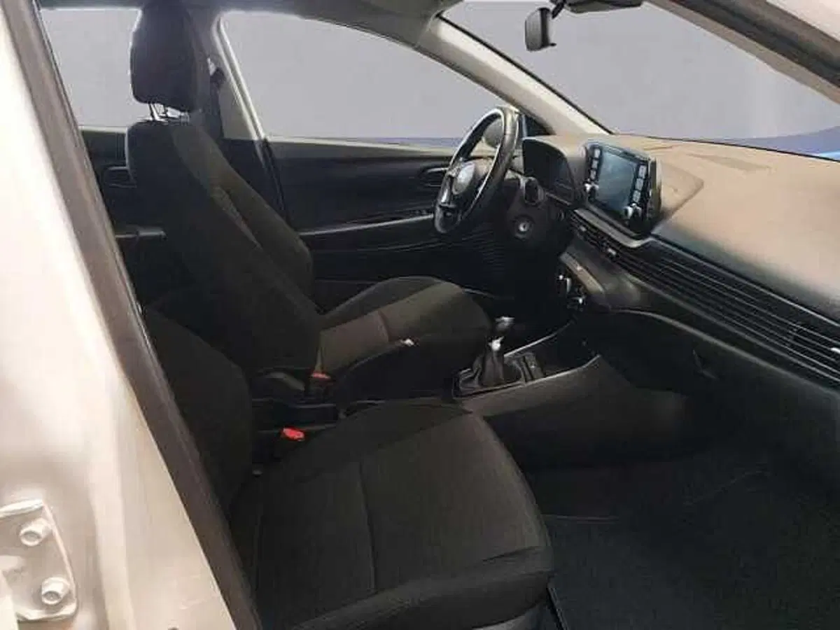 Hyundai i20 usata a Milano (14)