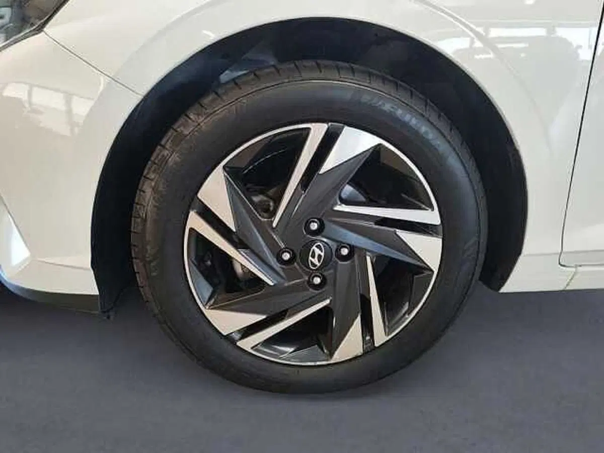 Hyundai i20 usata a Milano (9)