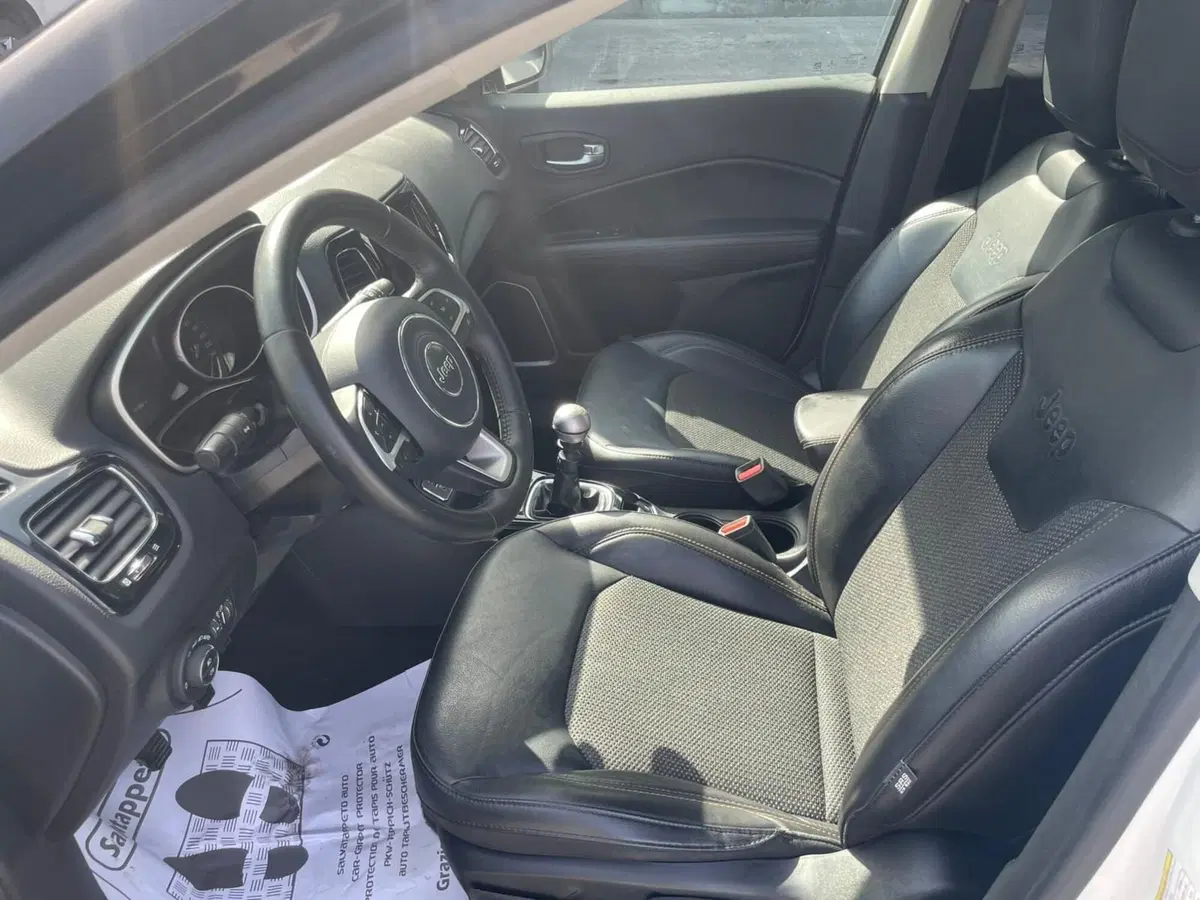 Jeep Compass usata a Lucca (9)
