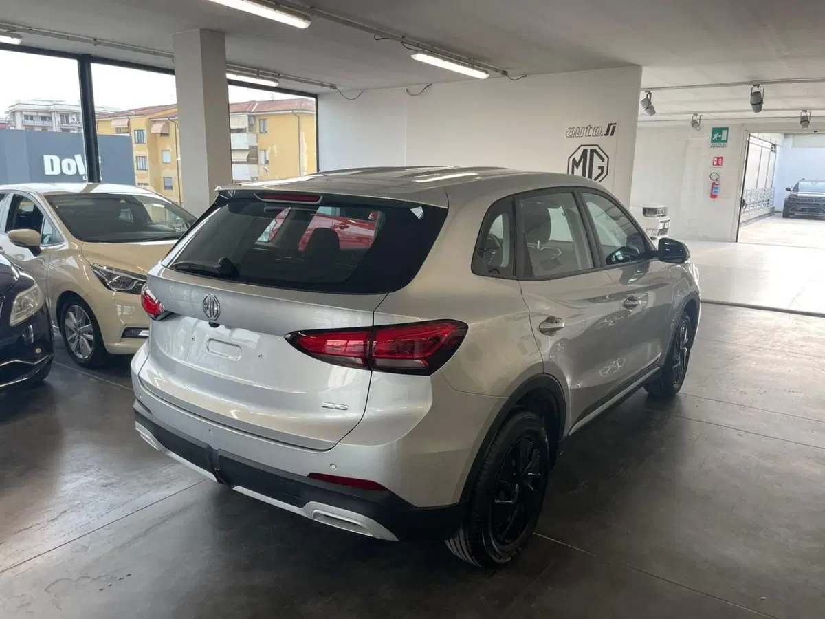 Mg ZS nuova a Lucca (4)