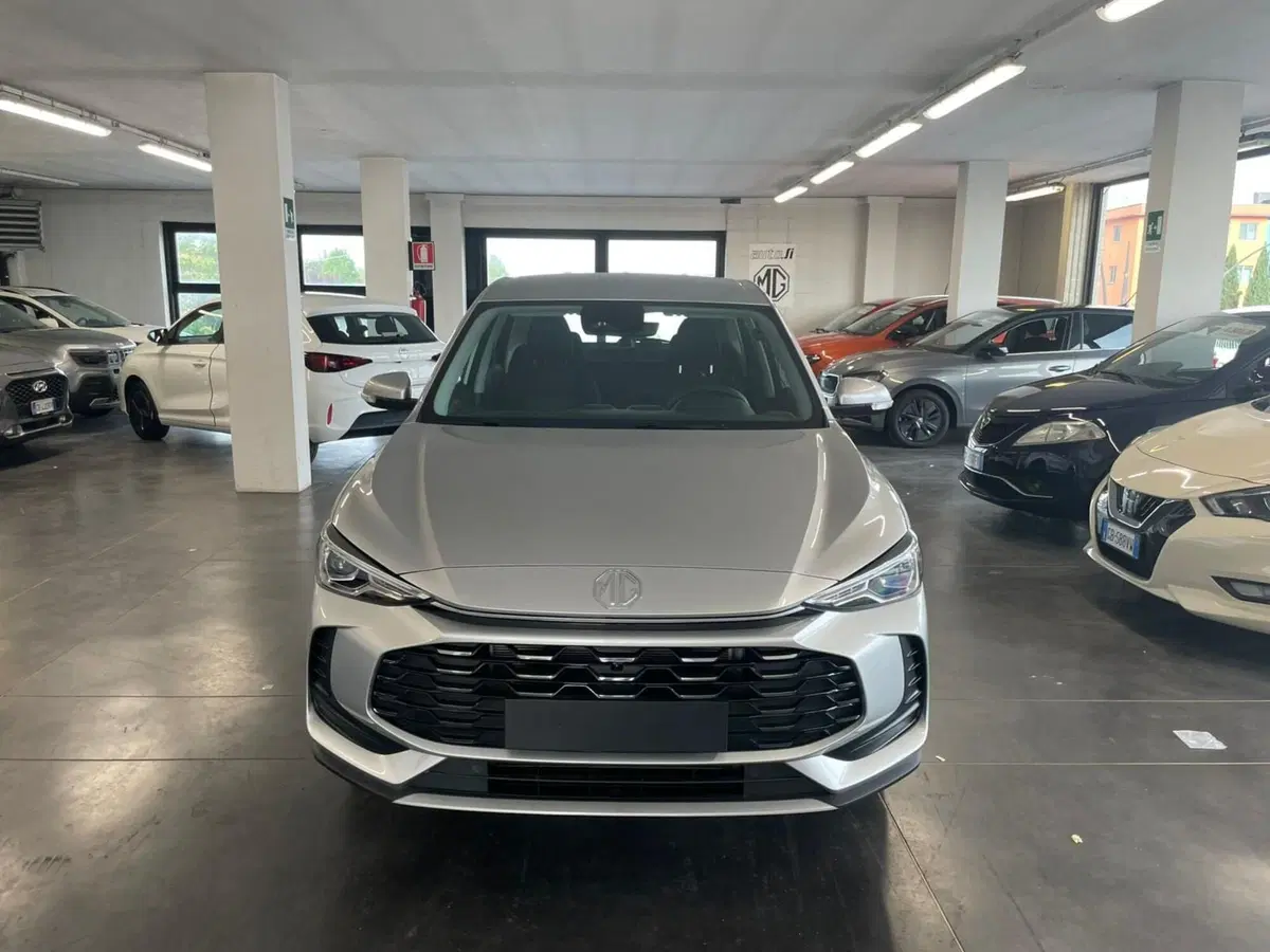 Mg ZS nuova a Lucca (7)