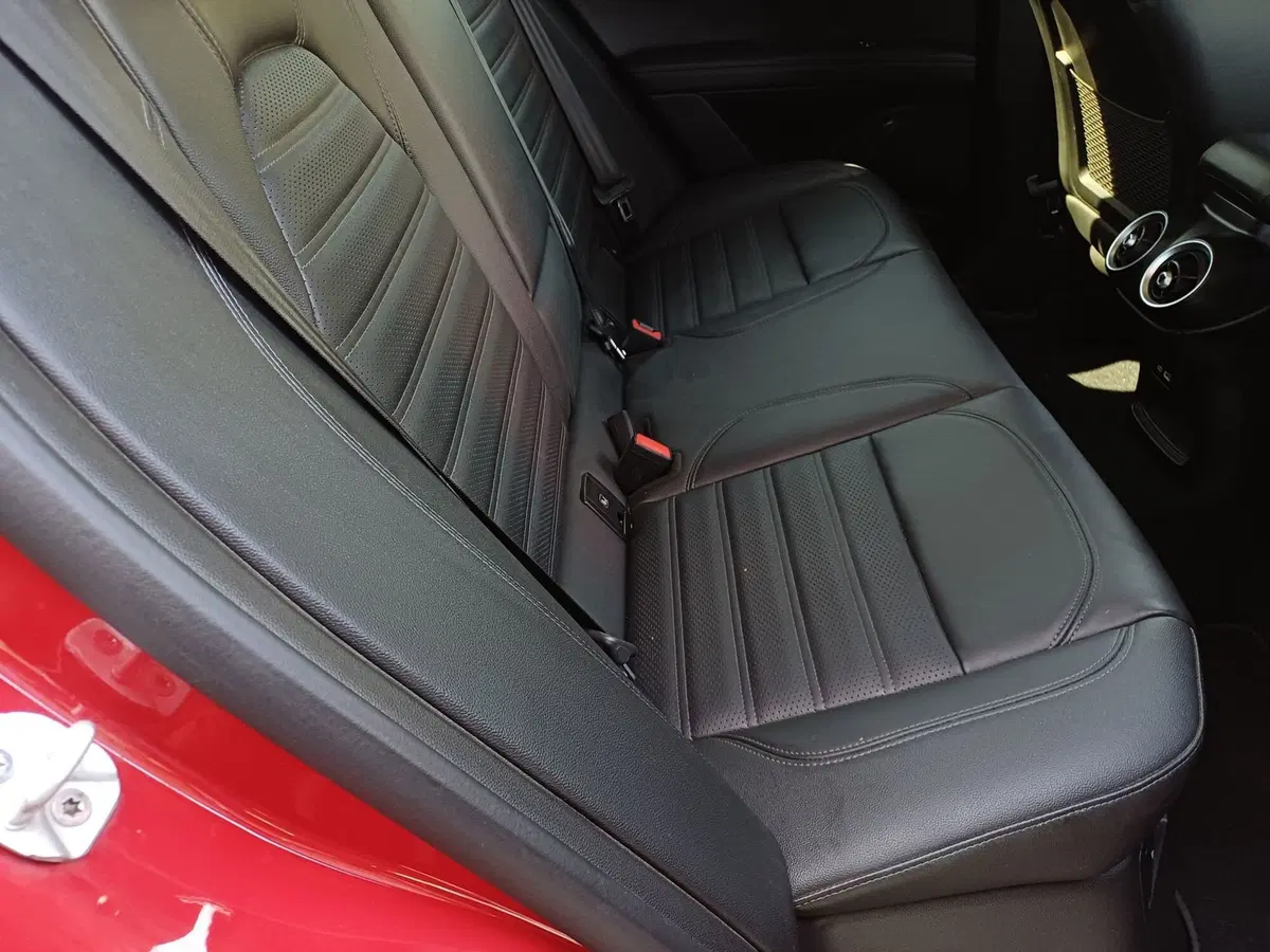 Alfa Romeo Stelvio usata a Modena (10)