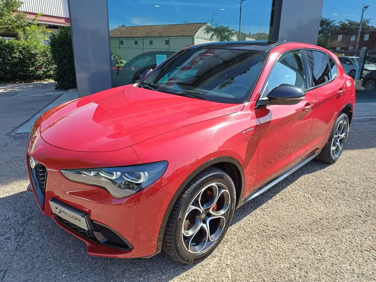 Alfa Romeo Stelvio usata a Modena (2)