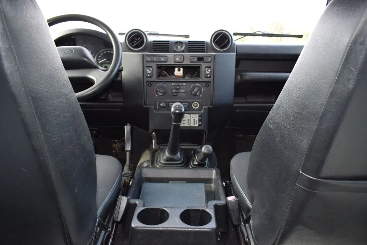 Land Rover Defender usata a Cuneo (11)