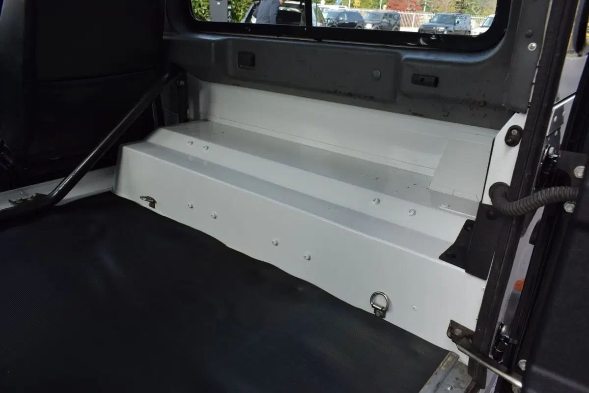 Land Rover Defender usata a Cuneo (18)