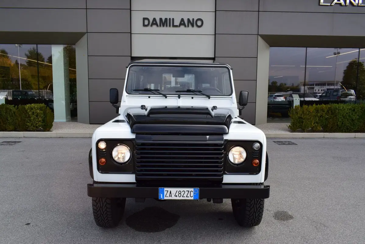 Land Rover Defender usata a Cuneo (2)