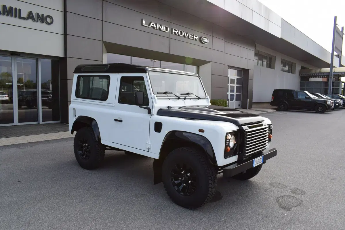 Land Rover Defender usata a Cuneo (3)