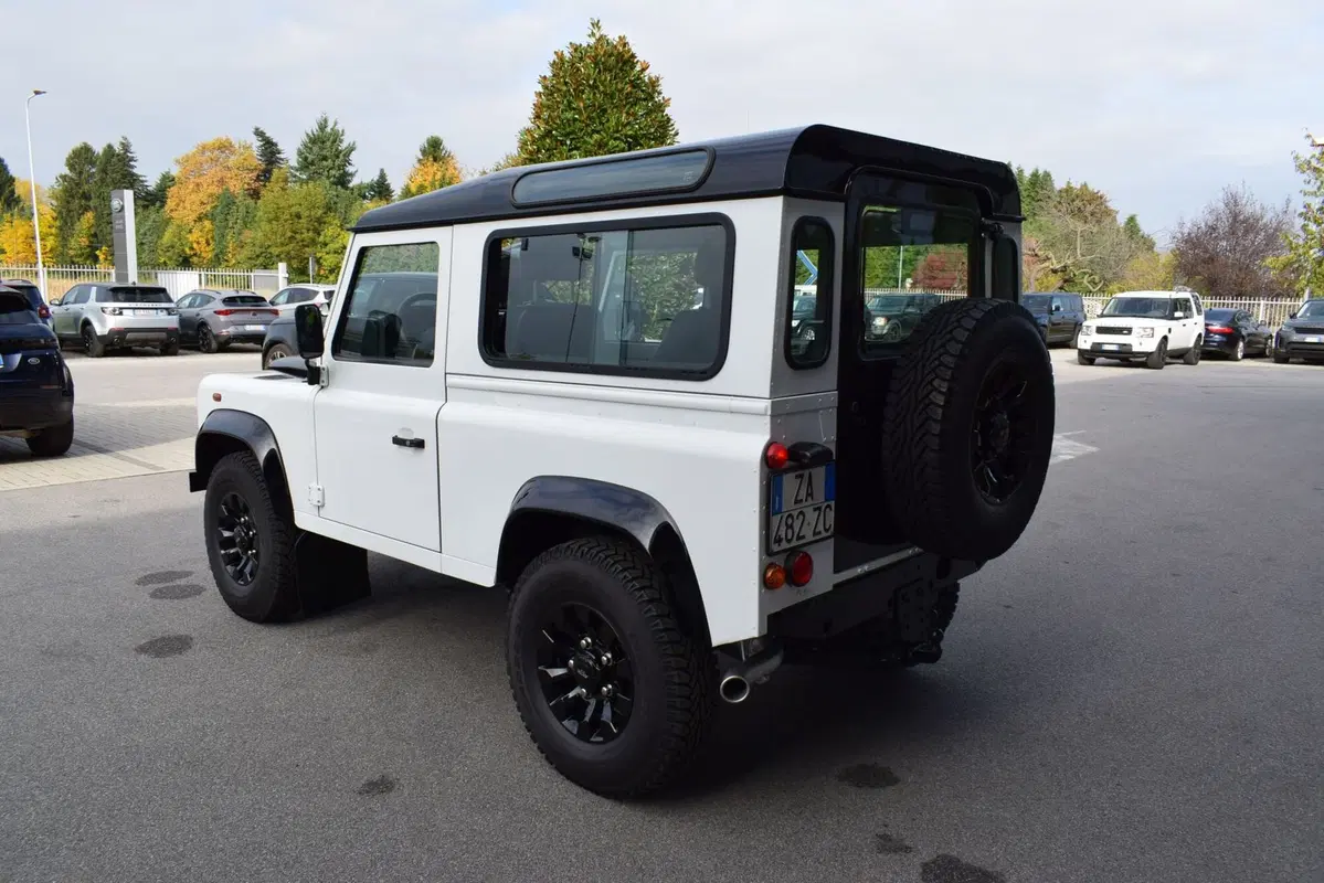 Land Rover Defender usata a Cuneo (6)