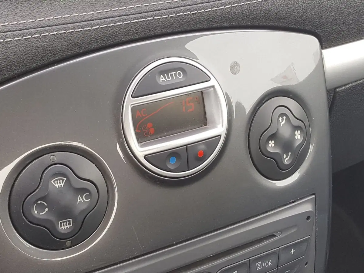 Renault Clio usata a L'Aquila (11)