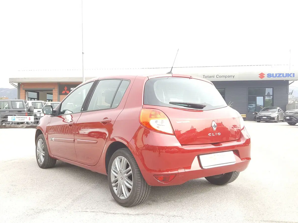 Renault Clio usata a L'Aquila (7)