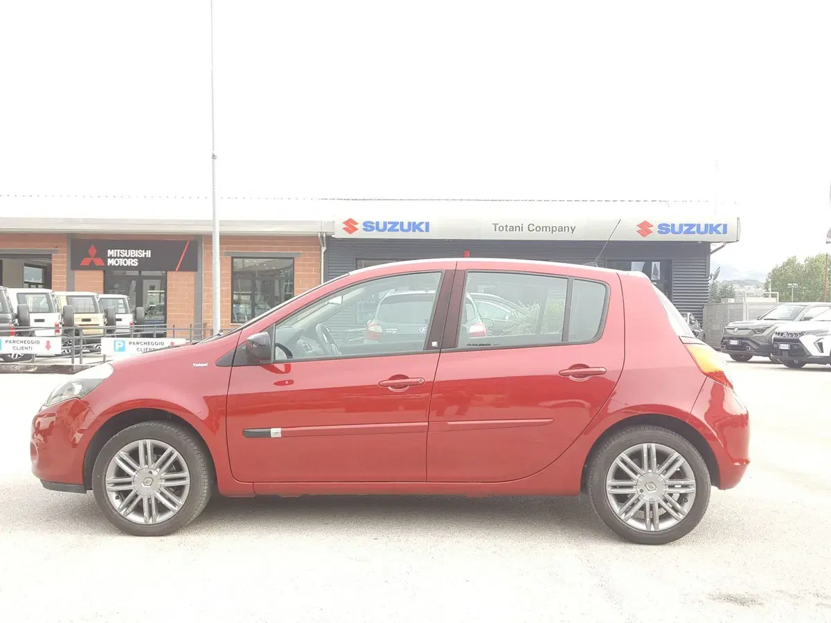 Renault Clio usata a L'Aquila (8)