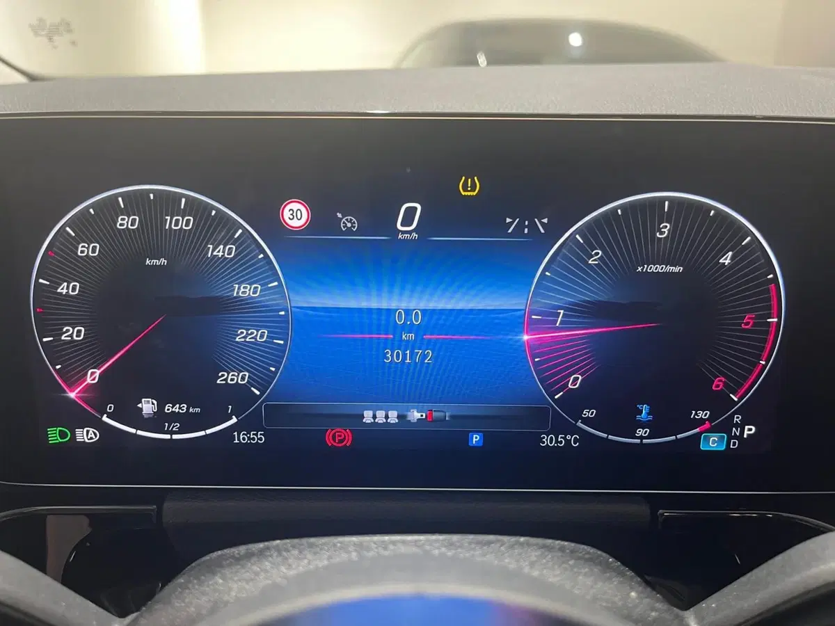Mercedes-Benz GLA SUV usata a Napoli (7)