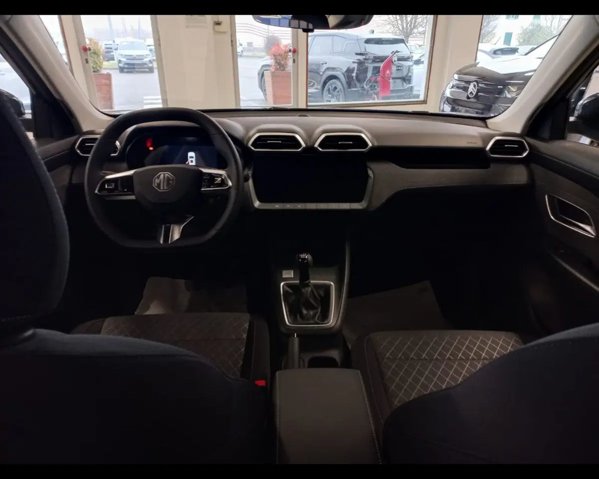 Mg ZS nuova a Imperia (12)