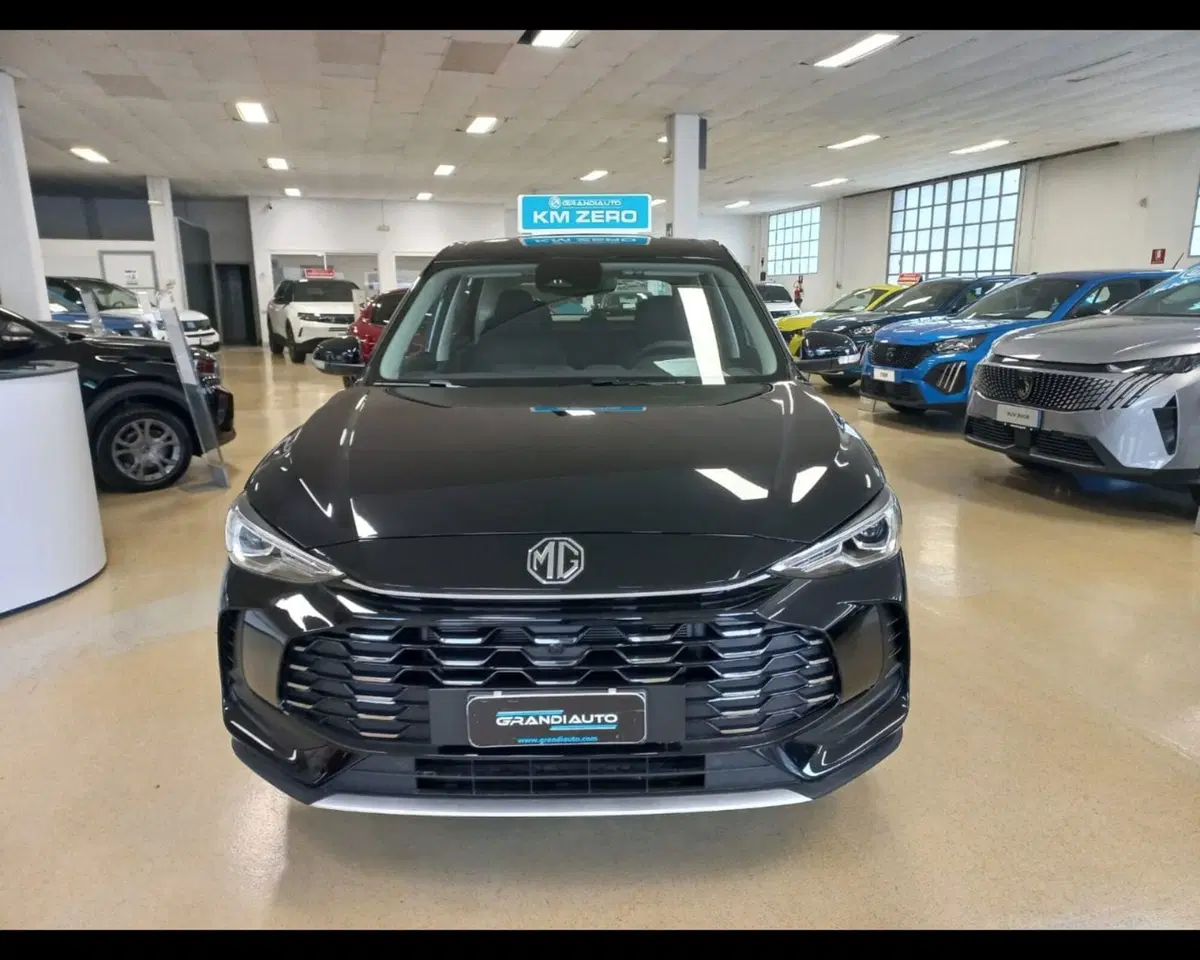 Mg ZS nuova a Imperia (2)
