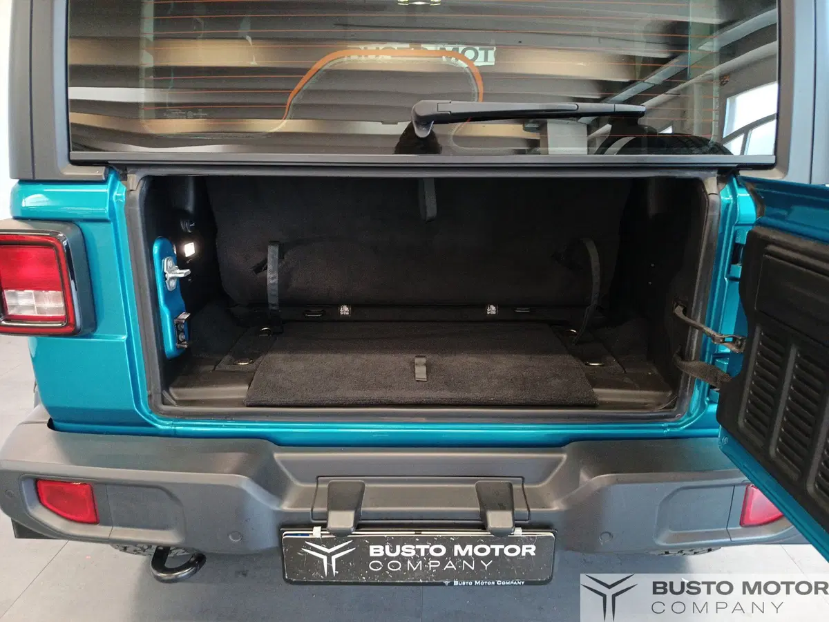 Jeep Wrangler usata a Varese (9)
