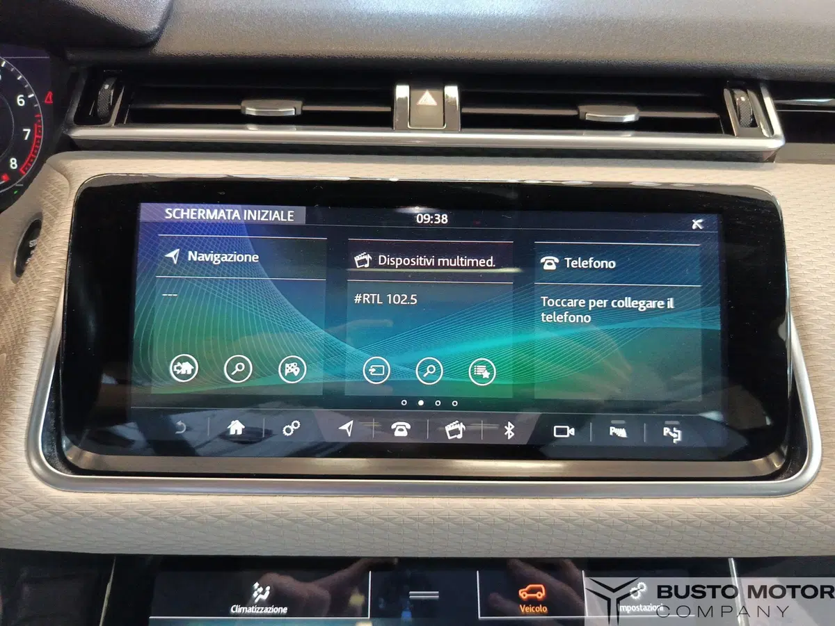 Land Rover Range Rover Velar usata a Varese (12)