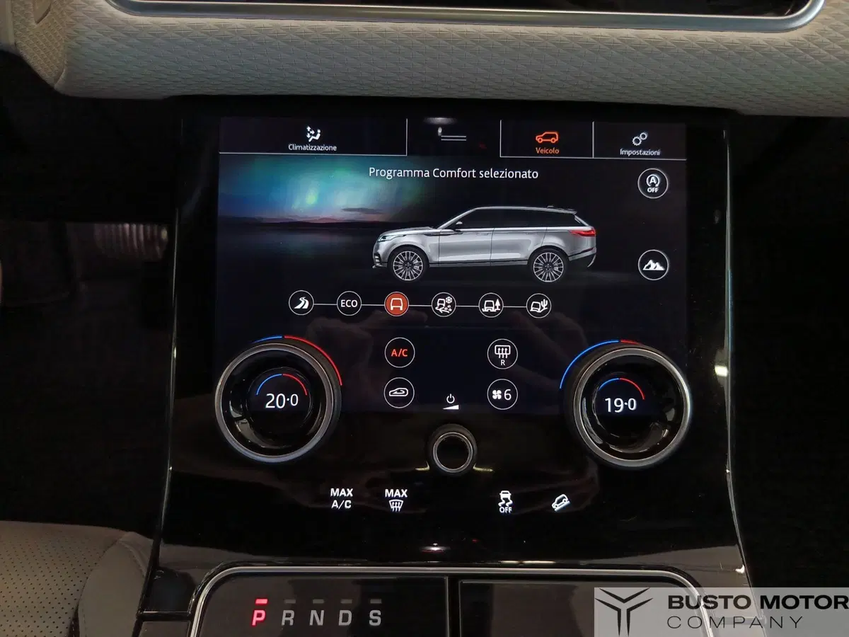 Land Rover Range Rover Velar usata a Varese (13)