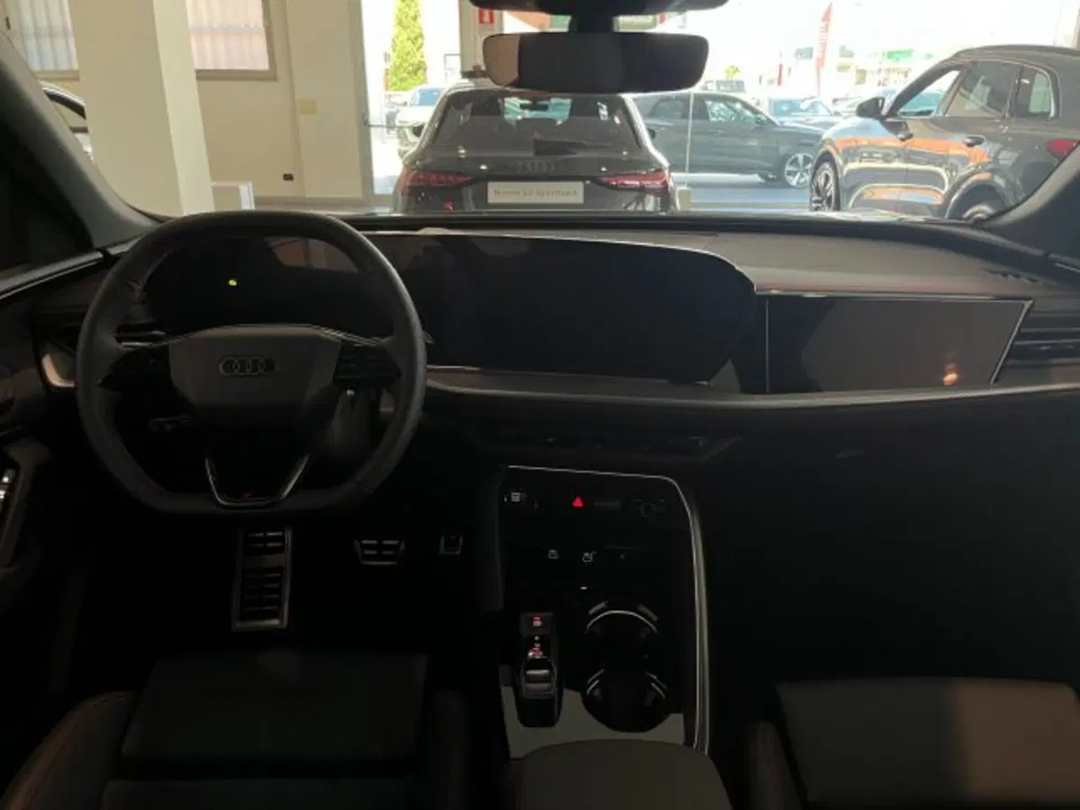 Audi SQ5 Sportback nuova a Treviso (4)