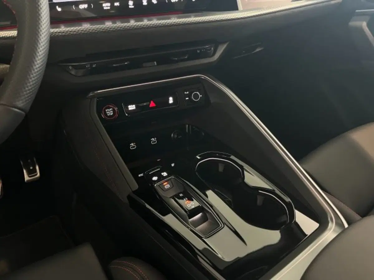 Audi SQ5 Sportback nuova a Treviso (8)