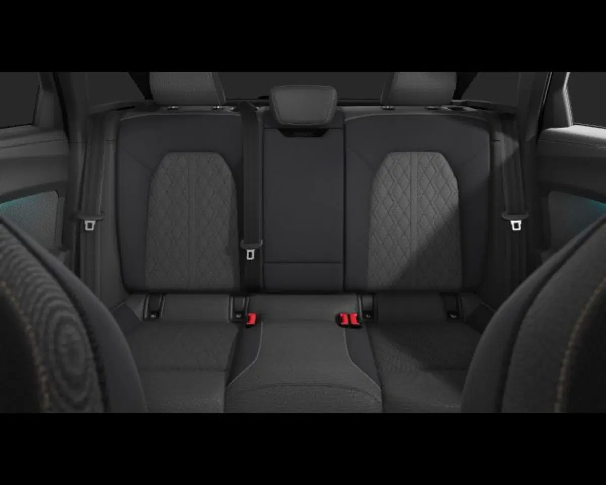 Audi A4 Avant nuova a Treviso (9)