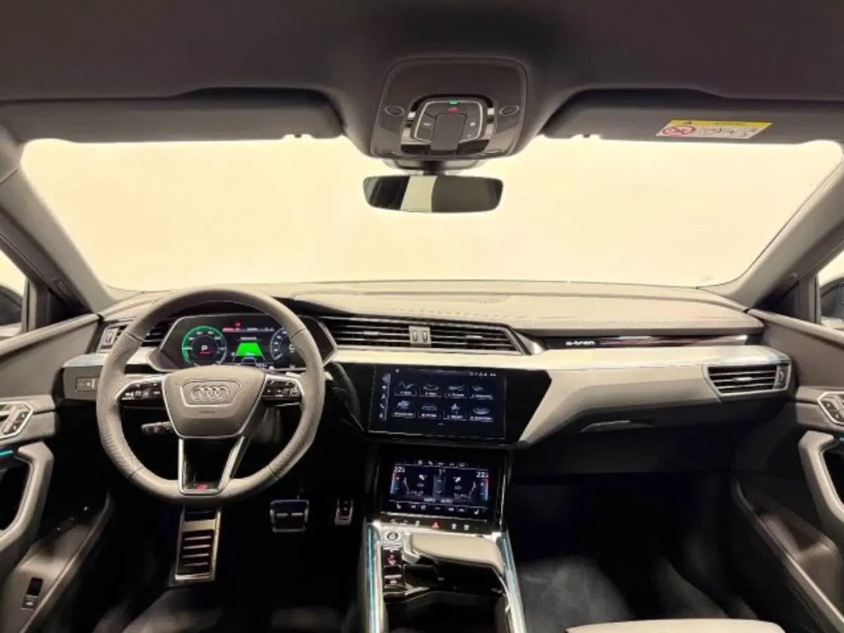 Audi Q8 Sportback nuova a Treviso (4)