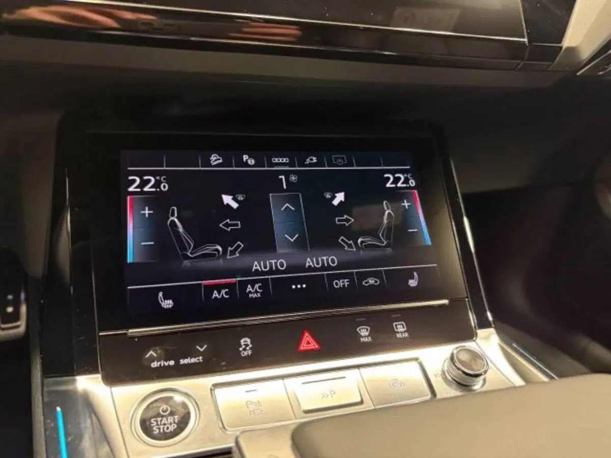 Audi Q8 Sportback nuova a Treviso (7)