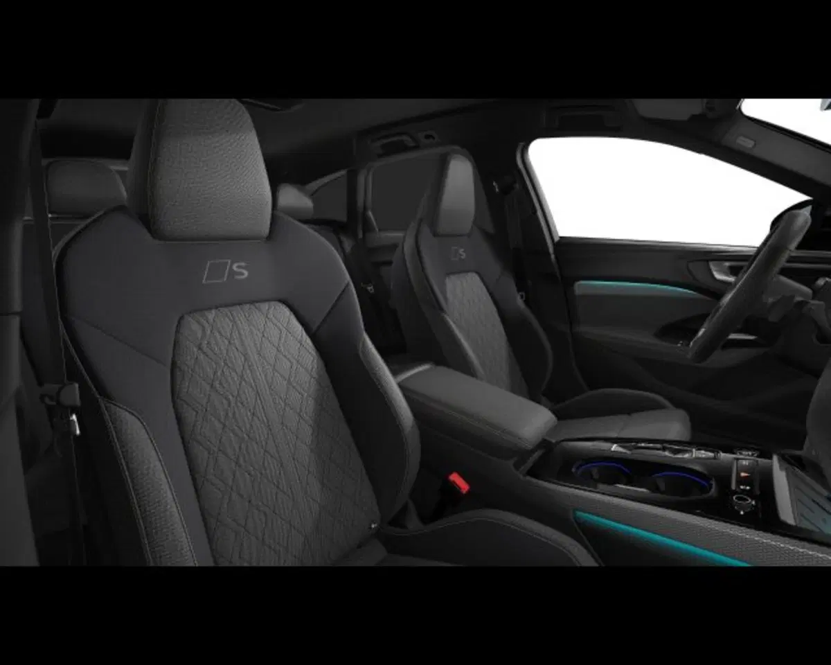 Audi A4 Avant nuova a Treviso (7)