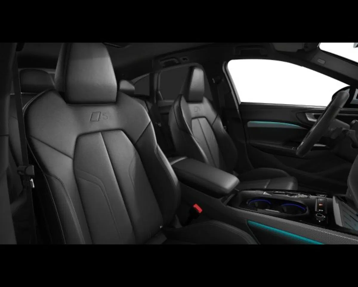 Audi A4 Avant nuova a Treviso (8)