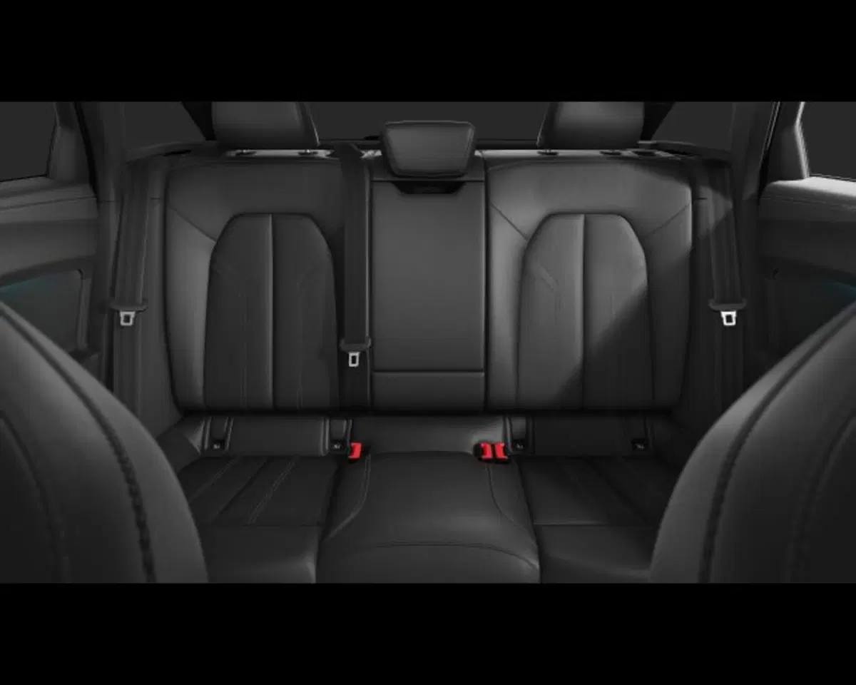 Audi A4 Avant nuova a Treviso (9)