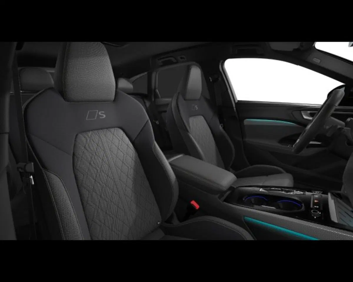 Audi A4 Avant nuova a Treviso (8)