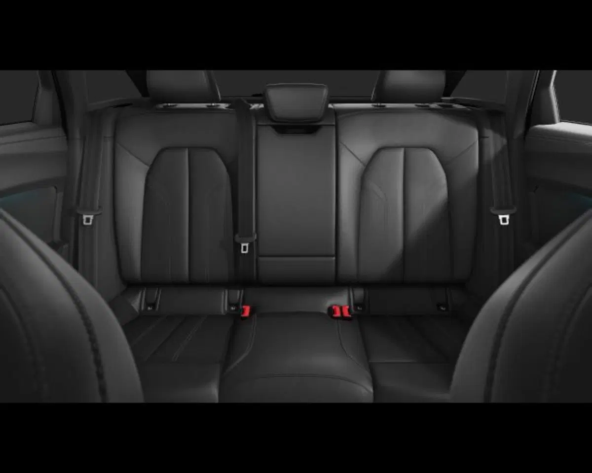 Audi A4 Avant nuova a Treviso (9)
