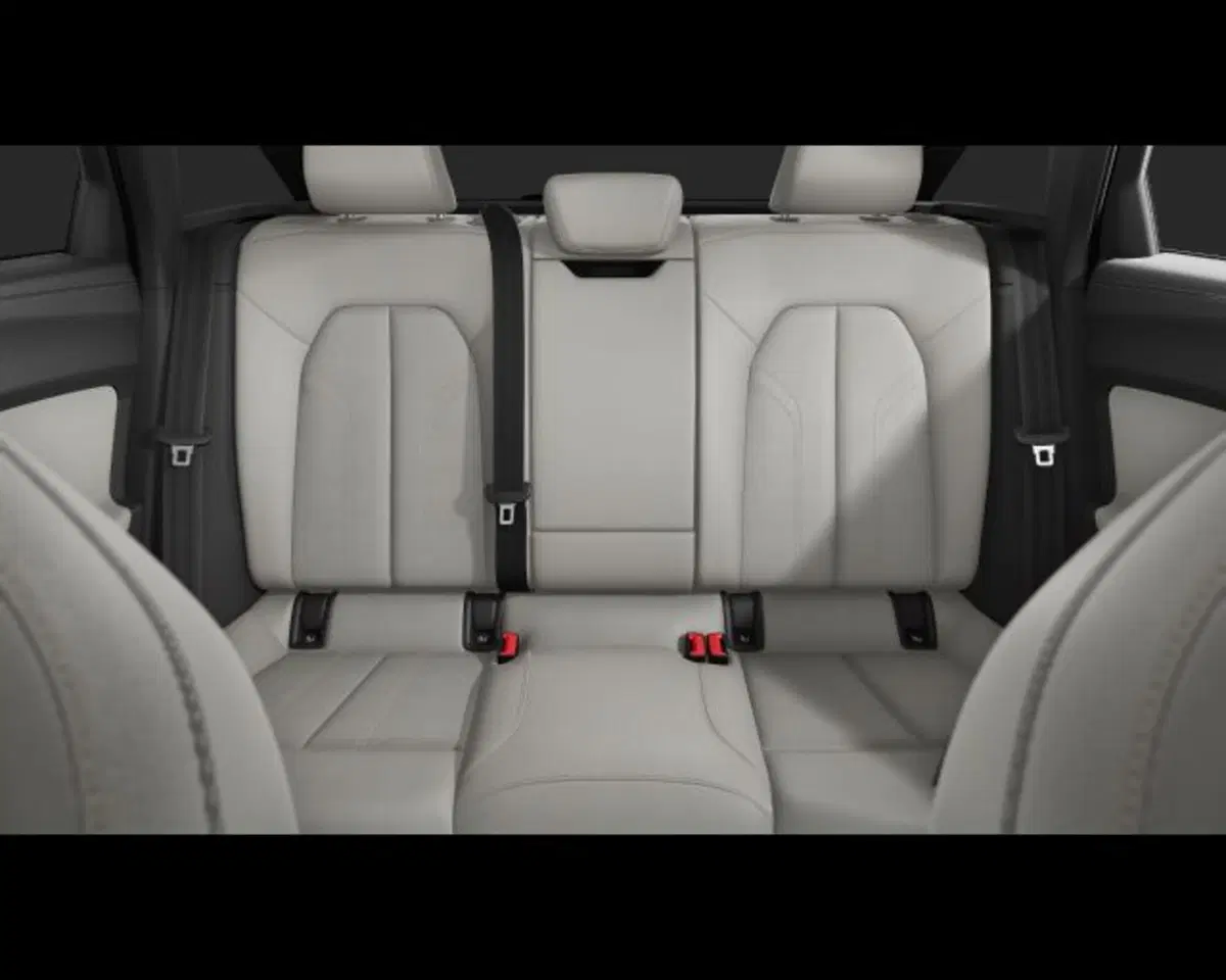 Audi A4 Avant nuova a Treviso (9)