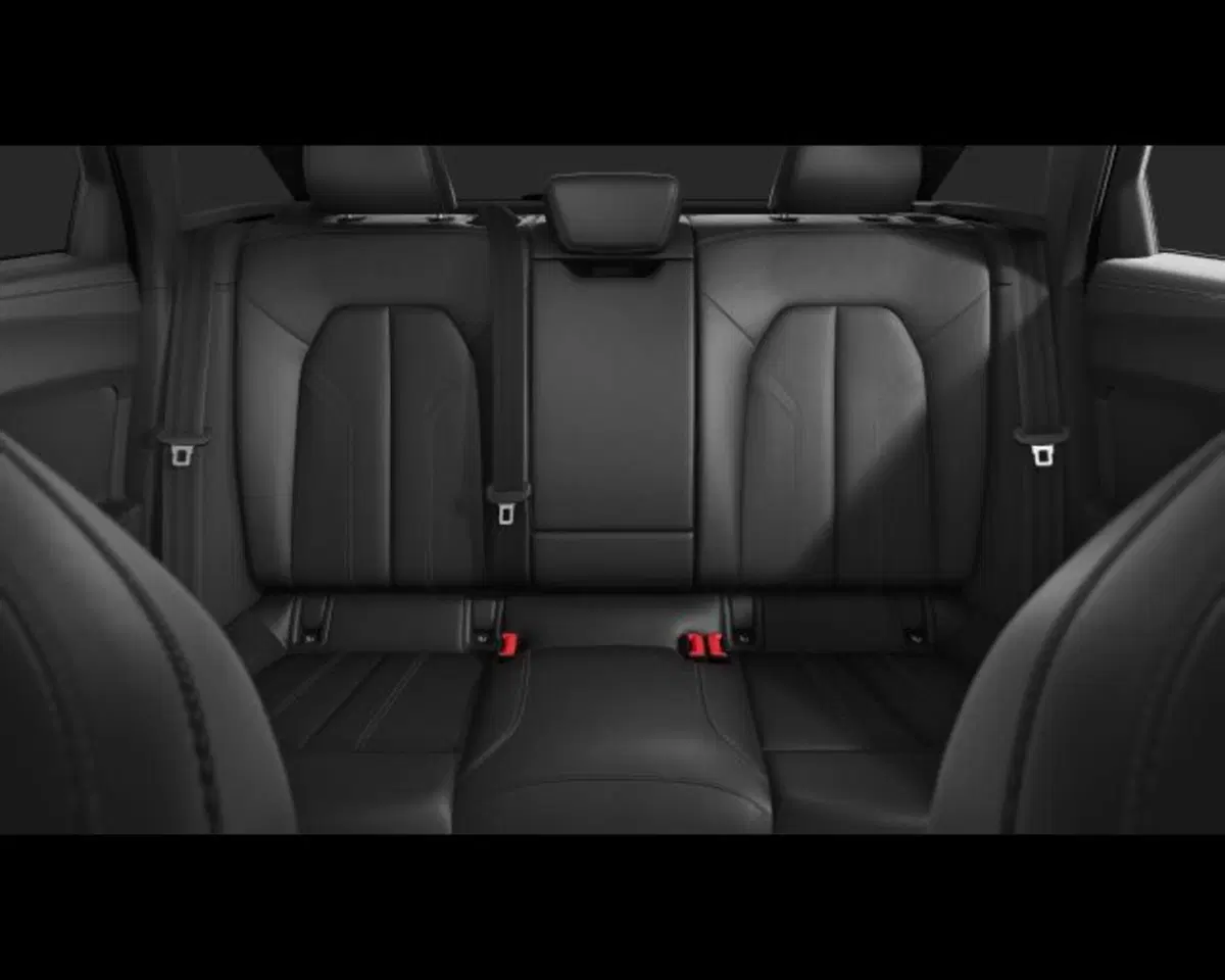Audi A4 Avant nuova a Treviso (9)