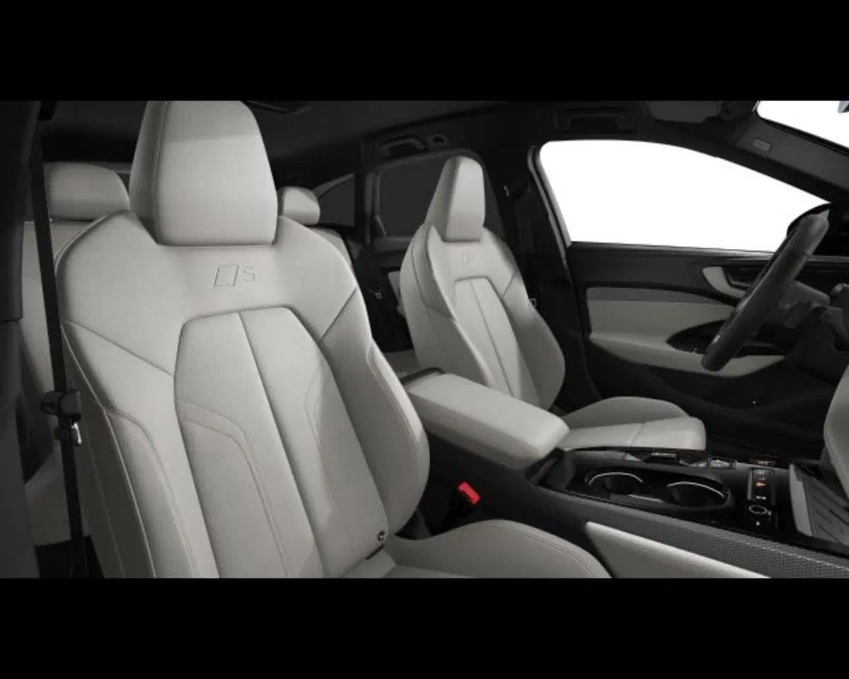 Audi A4 Avant nuova a Treviso (8)