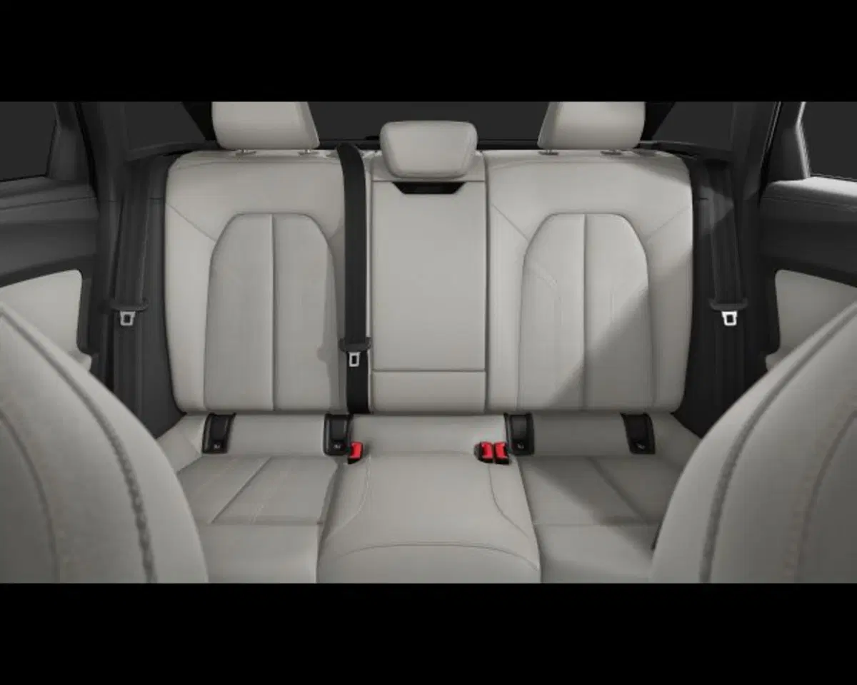 Audi A4 Avant nuova a Treviso (9)