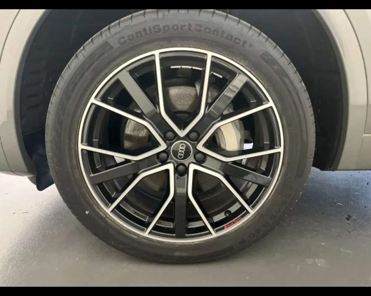 Audi Q5 Sportback nuova a Treviso (13)