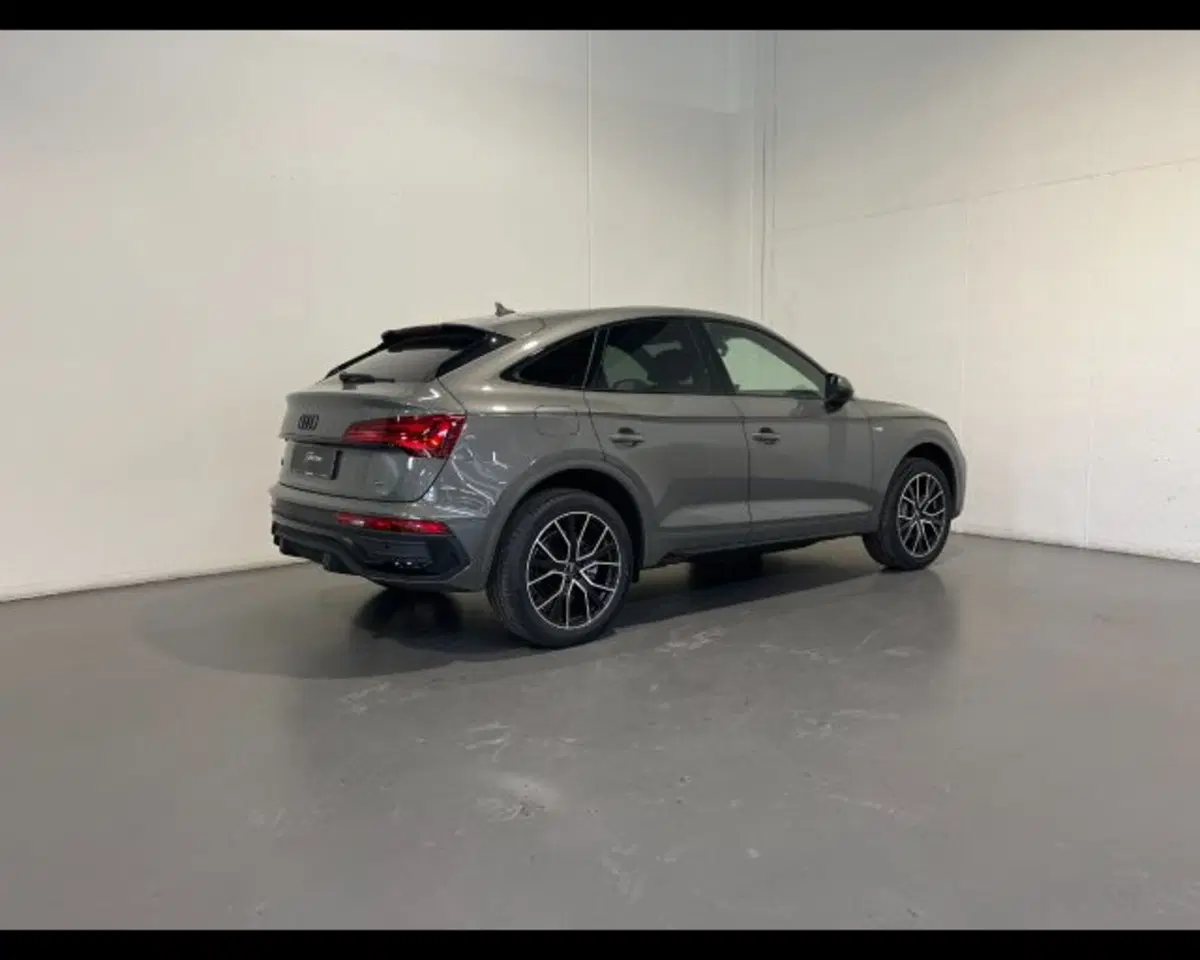 Audi Q5 Sportback nuova a Treviso (2)