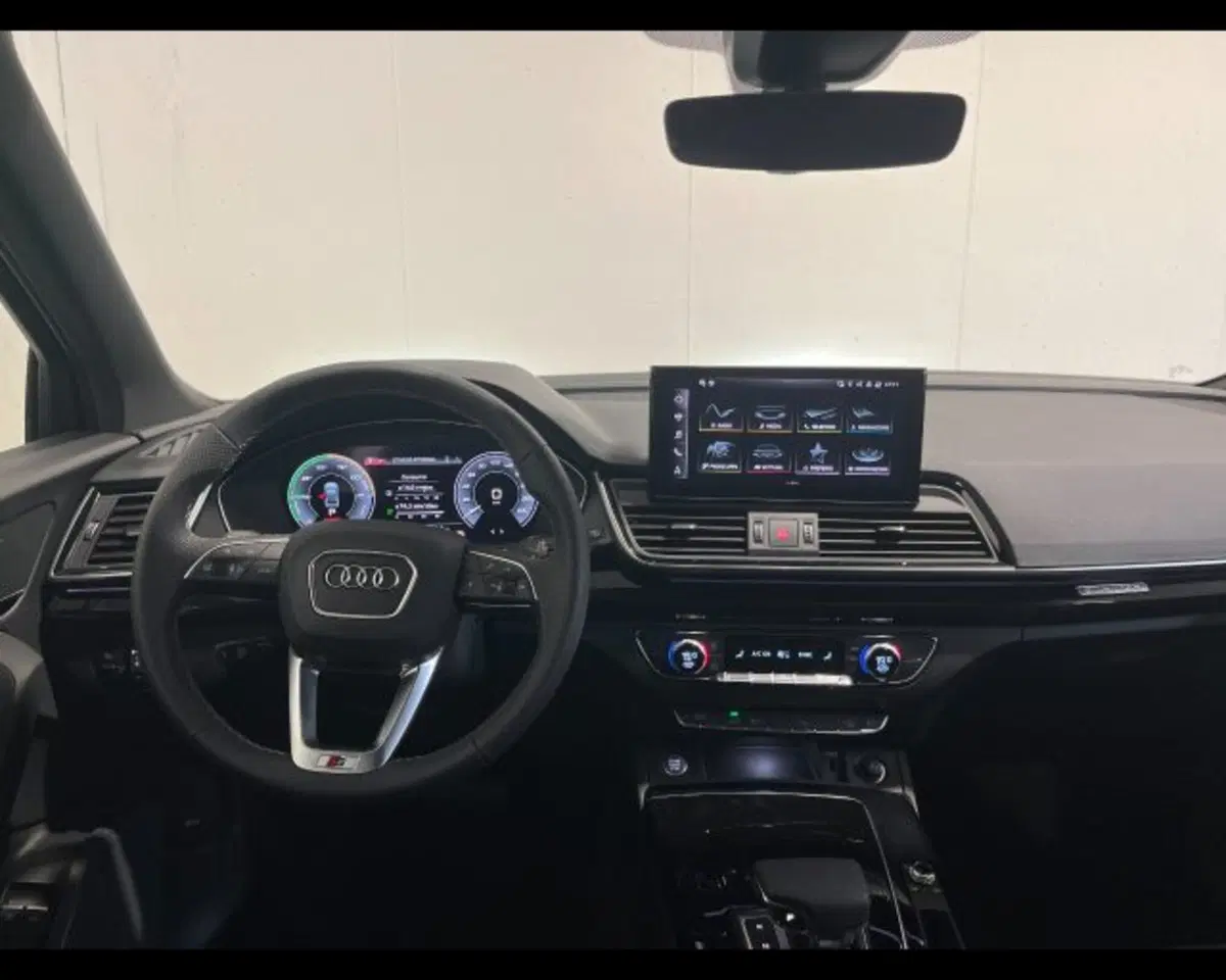 Audi Q5 Sportback nuova a Treviso (4)