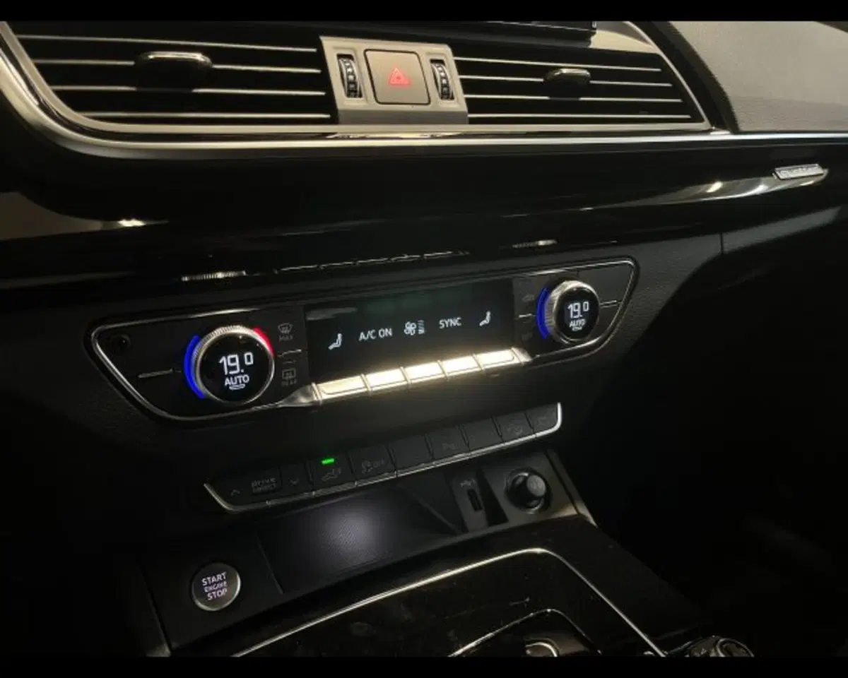 Audi Q5 Sportback nuova a Treviso (8)
