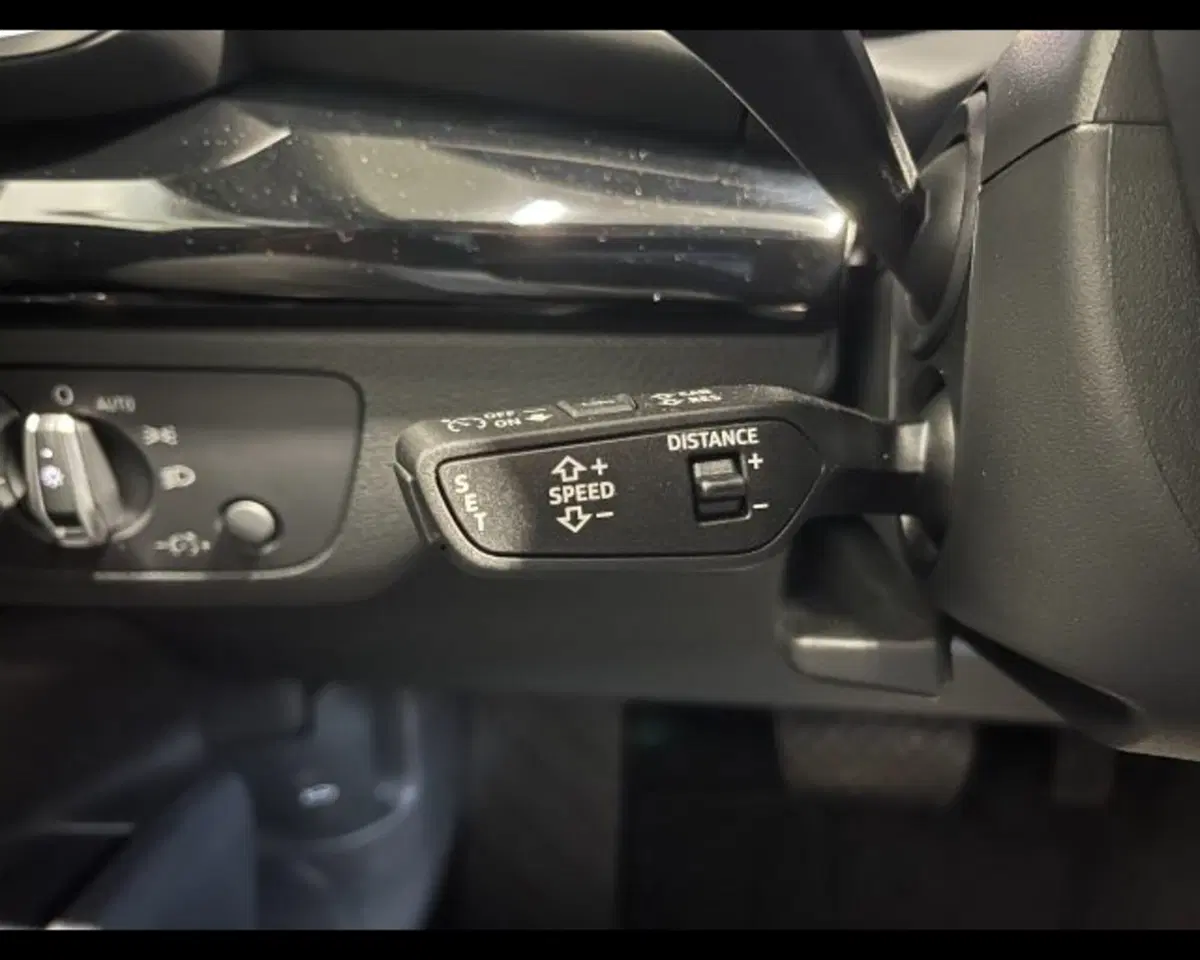 Audi Q5 Sportback nuova a Treviso (9)