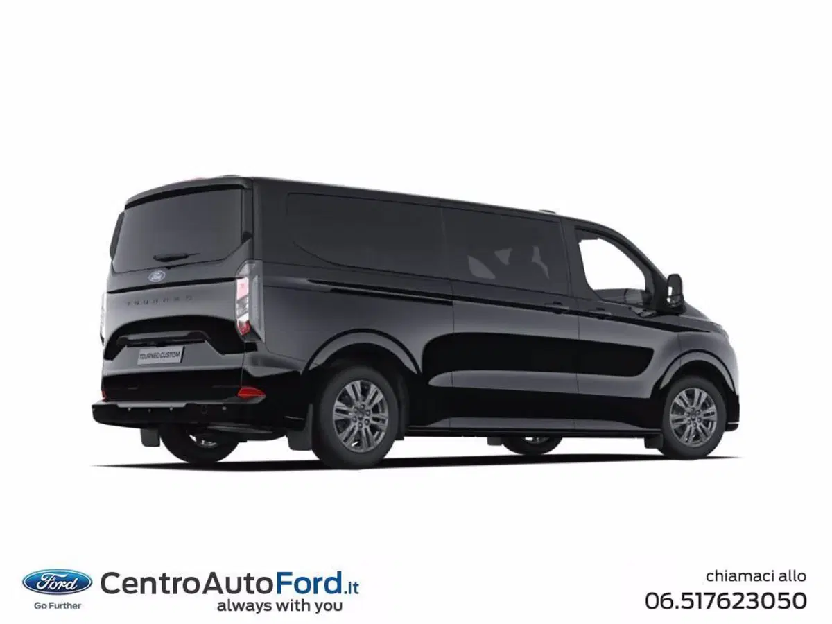 Ford Tourneo Custom nuova a Roma (3)