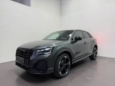 Audi Q2 35 2.0 tdi Identity Black s-tronic nuova a Conegliano
