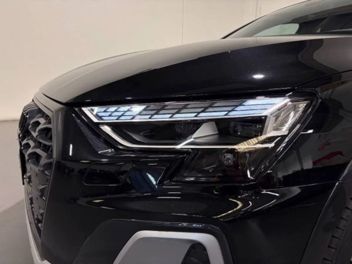 Audi A3 allstreet nuova a Treviso (8)