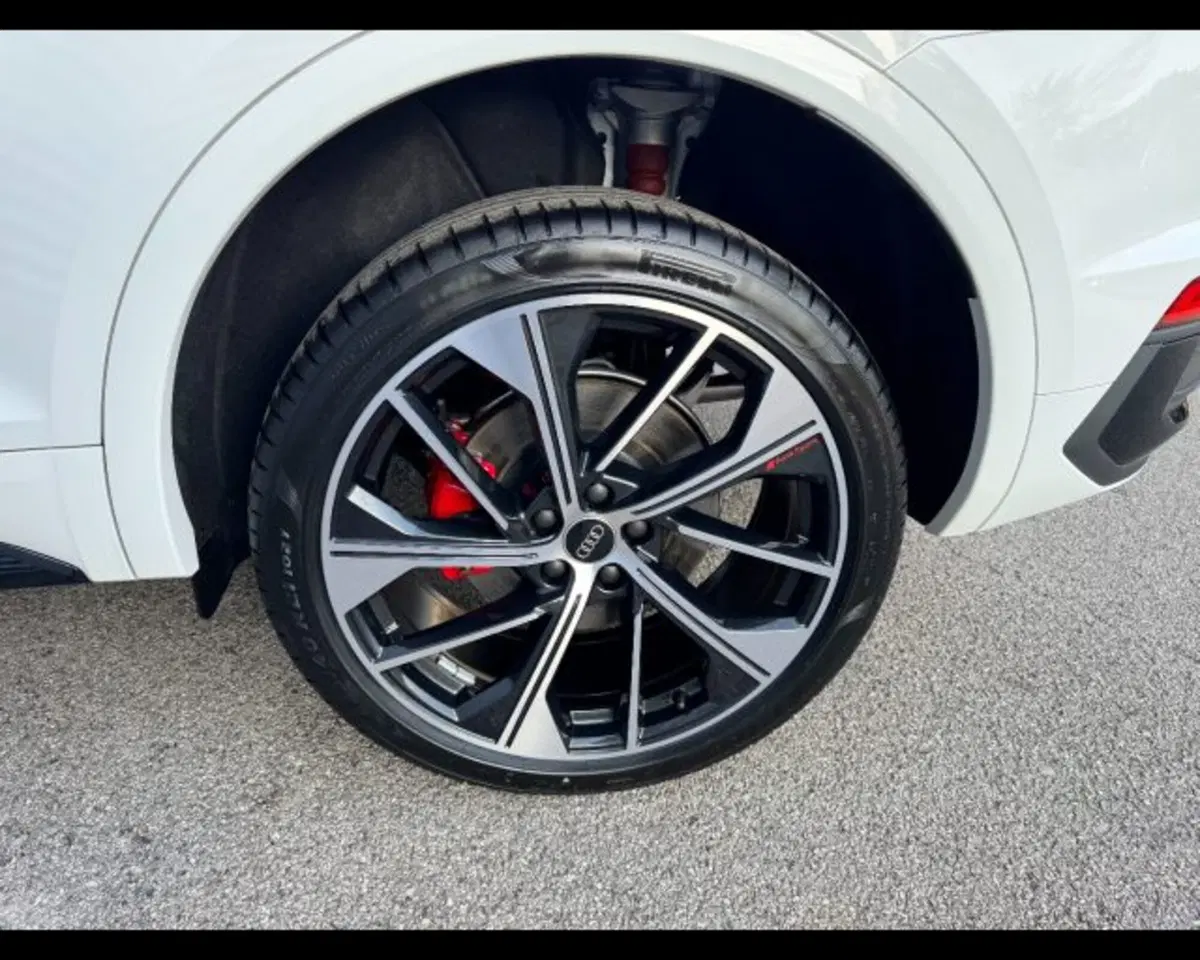 Audi Q5 Sportback nuova a Treviso (10)