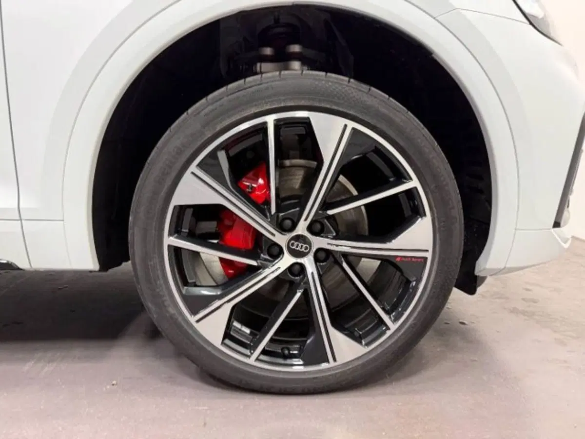 Audi Q5 Sportback nuova a Treviso (11)