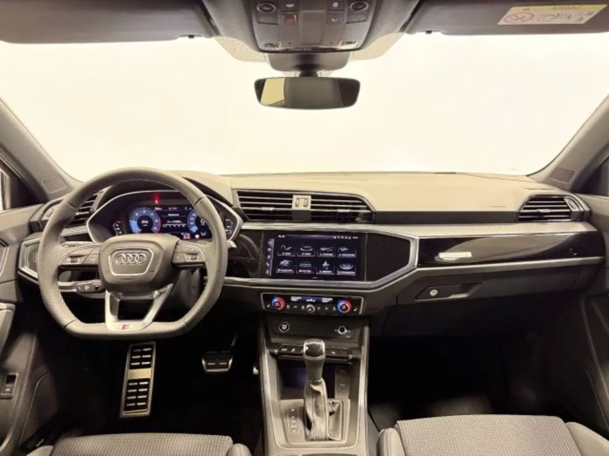 Audi Q3 Sportback nuova a Treviso (4)
