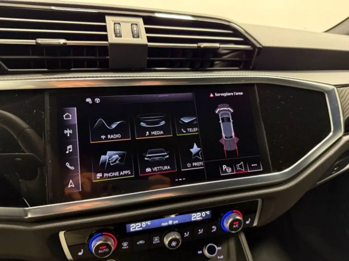 Audi Q3 Sportback nuova a Treviso (6)