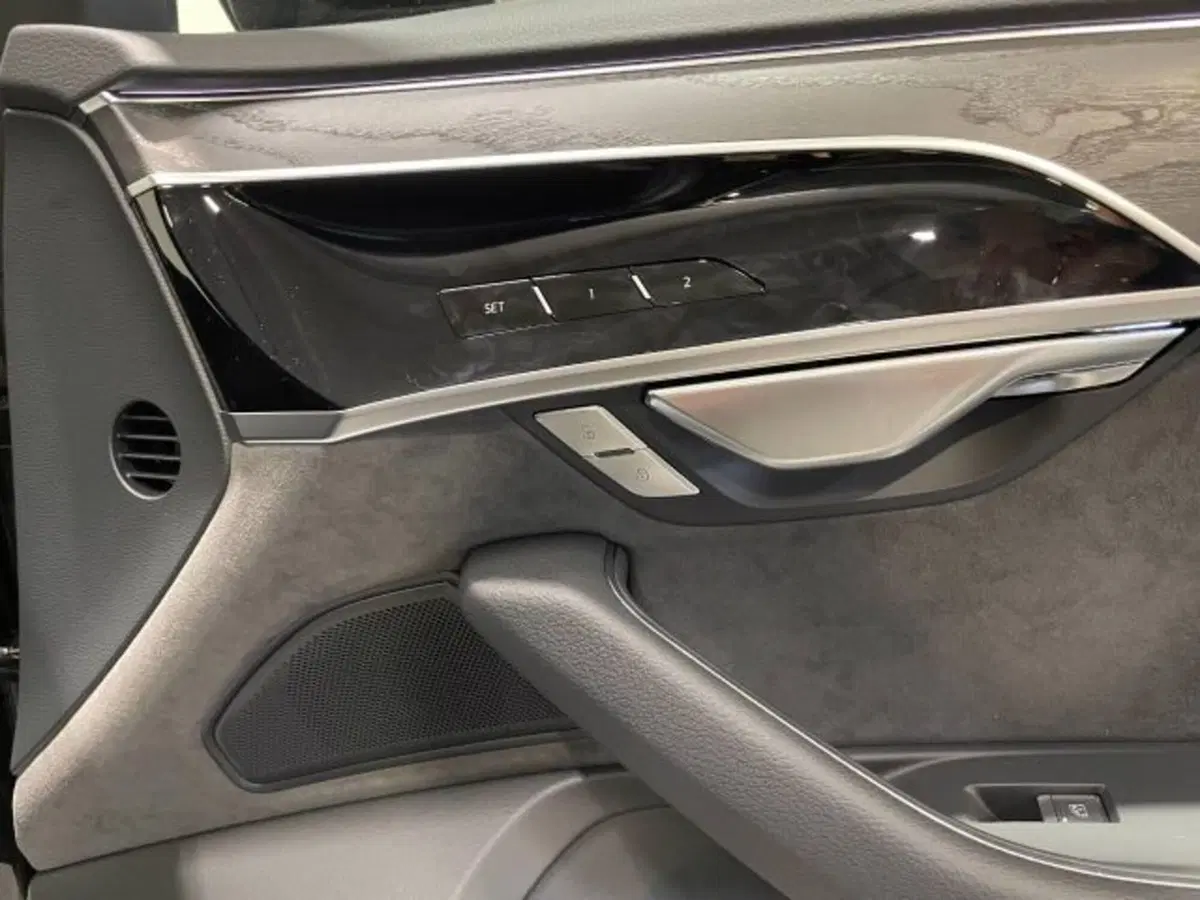Audi A8 usata a Treviso (11)