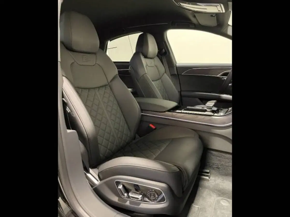 Audi A8 usata a Treviso (13)