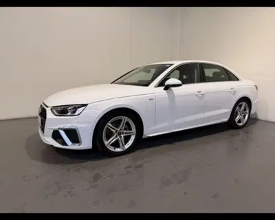 Audi A4 30 2.0 tdi mhev S line edition 136cv s-tronic del 2024 usata a Conegliano